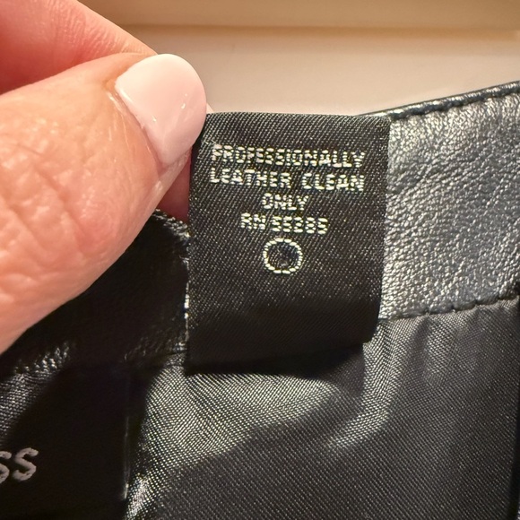 Vintage Express 100% Leather Flare pants size 1 / 2 Beautiful Leather! - Picture 9 of 9